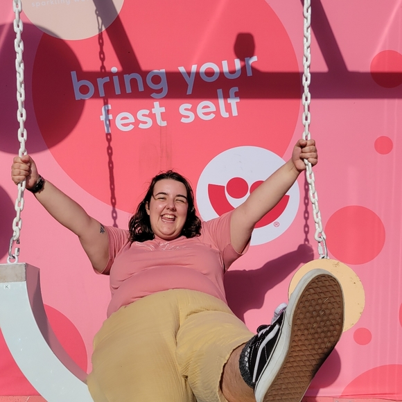 Meet your Posher, Madison - Picture 1 of 1